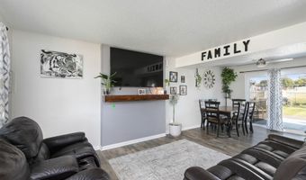 215 19th Ave SW, Altoona, IA 50009