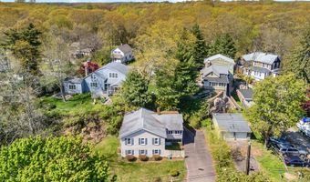 58 Grove St Ext, Branford, CT 06405