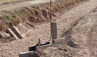 240 Sutton Ln, Bosque Farms, NM 87068