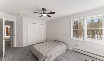 704 Cherry Brook Rd, Canton, CT 06019