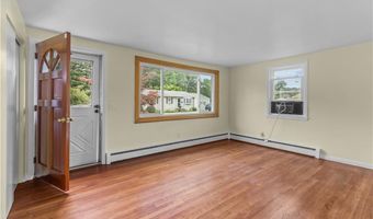 109 W Shore Dr, Coventry, RI 02816