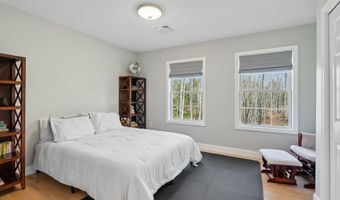 5 Harmony Way, Falmouth, ME 04105