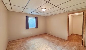 209 10th Ave NW, Bowman, ND 58623
