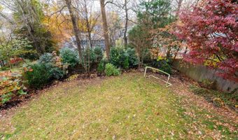 6282 15TH Rd N, Arlington, VA 22205