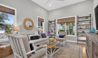 825 MANNS HARBOR Dr, Apollo Beach, FL 33572