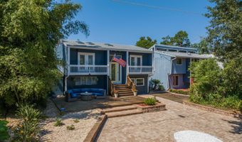 310 MAGNOLIA St, Atlantic Beach, FL 32233