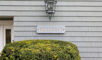 5 Defenders Row, Newport, RI 02840
