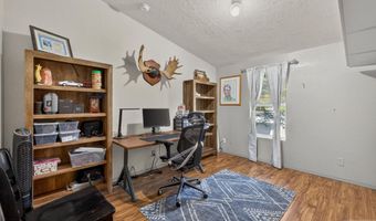 107 S Van Wyck Ave, Cascade, ID 83611