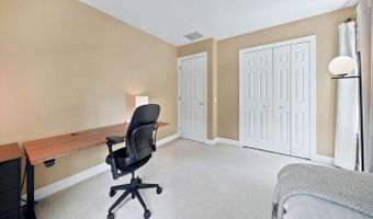 5 LINDEN SPRING Ln, Bear, DE 19701