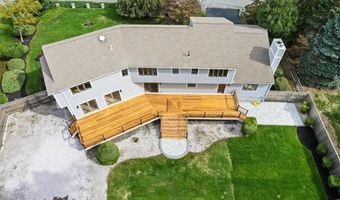 30 Dutchess Dr, Cranston, RI 02921