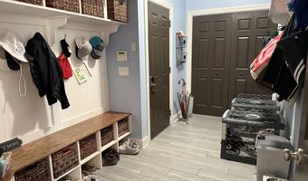 7 Hammerstone Ln, Altamont, NY 12009