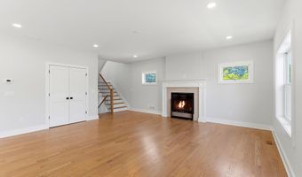 56 W Washington Ave, Atlantic Highlands, NJ 07716