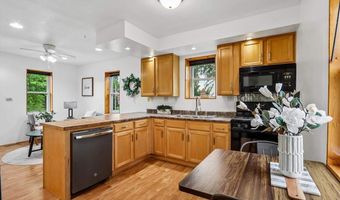 709 12th Ave, Amana, IA 52203