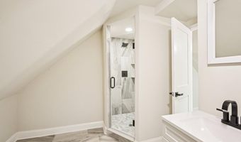 36 STRATFORD Ave, Aldan, PA 19018