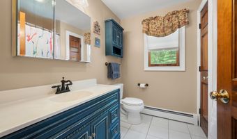 52 Thornridge Dr, Colchester, CT 06415