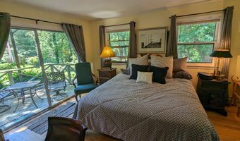 3 Wild Rose Ln Cottage, Darien, CT 06820