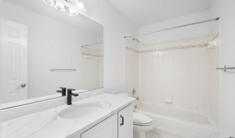 2558 Apple Ridge Ln, Amberley, OH 45236