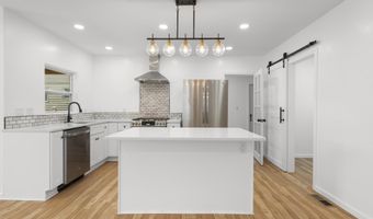 810 Brewster St, Bridgeport, CT 06605