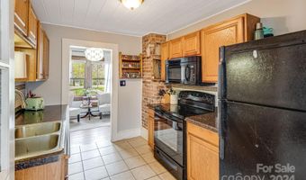 32 Sand Hill School Rd, Candler, NC 28715