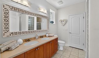6428 SUNSET BAY Cir, Apollo Beach, FL 33572