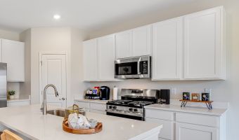 1241 Glenmont St, Algonquin, IL 60102