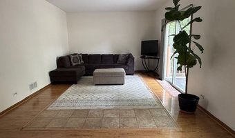 643 Kingsbury Ct, Algonquin, IL 60102