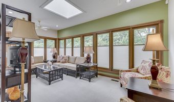 8888 Classic View Dr, Indianapolis, IN 46217