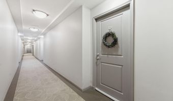 1021 N GARFIELD St 323, Arlington, VA 22201