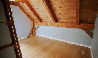 570 Upper Meehan Rd, Bristol, VT 05443