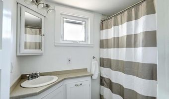 59 Booth Ave, East Providence, RI 02915