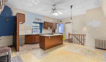 36 Ayrault St, Newport, RI 02840