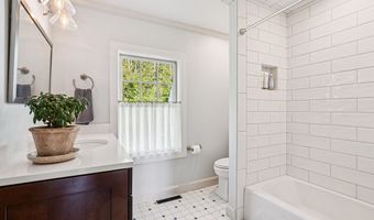 411 Bennett Rd, Barnard, VT 05031