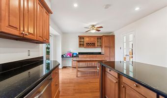 7213 SWANSONG Way, Bethesda, MD 20817