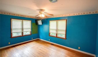 645 Elfgen St, Alton, IL 62002