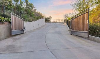 109 S Eucalyptus Dr, Anaheim, CA 92808