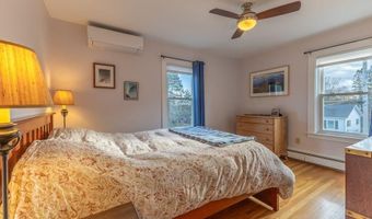 28 Mountainview Ave, Bangor, ME 04401