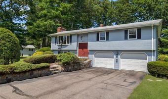 49 Magnolia Ln, Coventry, RI 02816