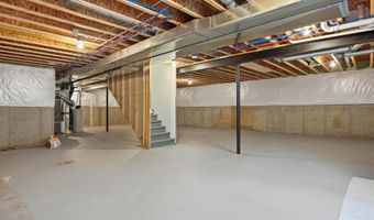 430 Pineway Dr, Ann Arbor, MI 48103
