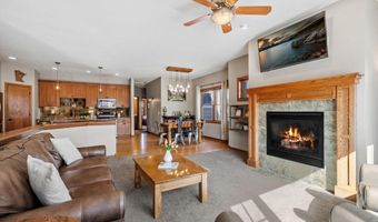 11614 Laketowne Vw, Albertville, MN 55301