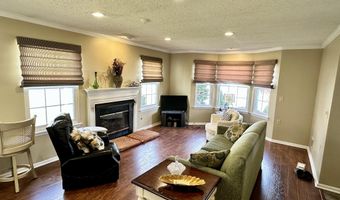 21 Dogwood Dr, Barnegat, NJ 08005
