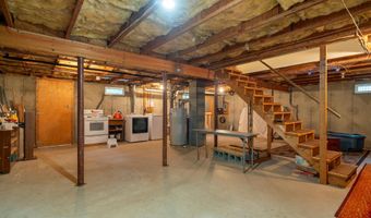 8 Chesterfield Dr, Concord, NH 03301