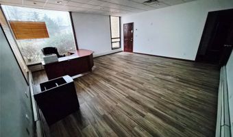 121 W Oak St, Amityville, NY 11701