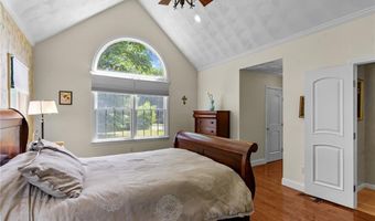 10 Lantern Brook Dr, Lincoln, RI 02865