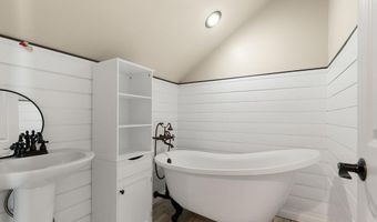 58 G St, Boston, MA 02127