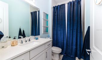 5330 SILVER SUN Dr, Apollo Beach, FL 33572