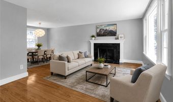 169 Ridgewood Dr, Amherst, NY 14226