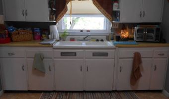 402 N College St, Albany, MO 64402