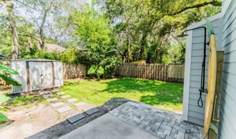 798 MAIN St, Atlantic Beach, FL 32233