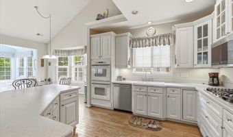 39 NEWPORT St, Barnegat, NJ 08005