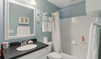 40418 N South Newport Dr, Antioch, IL 60002